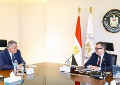 اجتماع وزير التخطيط