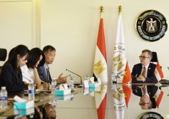 وزير التخطيط مع السفير الفيتنامي