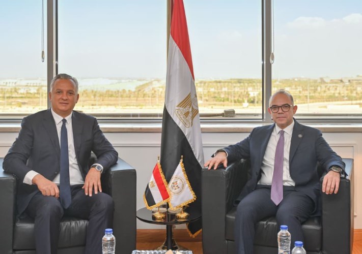 وزير الاستثمار ونظيره المغربي