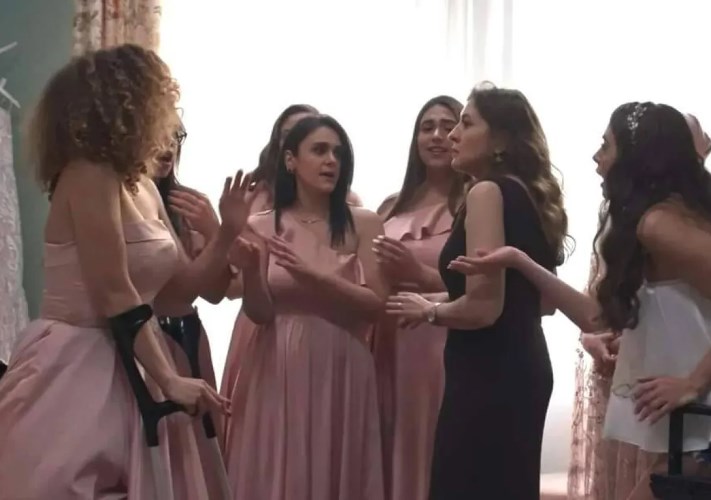فيلم دخل الربيع يضحك