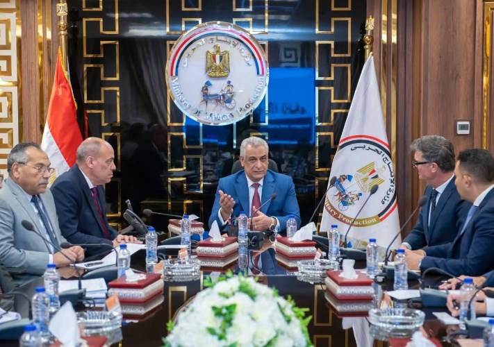 وزير الإنتاج الحربى