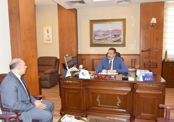 محافظ بورسعيد يلتقى مدير التأمينات الاجتماعية