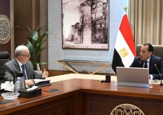 رئيس الوزراء يتابع برنامج الطروحات 