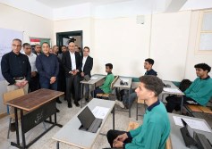 مدبولي يتفقد مجمع بولاق الدكرور التعليمي ويحاور الطلاب حول منصة «كيريو» اليابانية للبرمجة