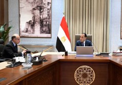 التقى الدكتور مصطفى مدبولي، رئيس مجلس الوزراء، اليوم، بالعاصمة الجديدة، الدكتور محمد فريد، وزير الاستثمار والتجارة الخارجية؛ لاستعراض عدد من ملفات عمل الوزارة