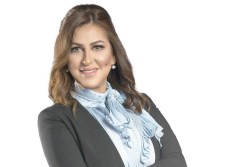 دينا عبد الكريم