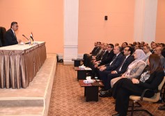 عقد الدكتور شريف فاروق وزير التموين والتجارة الداخلية اجتماعًا موسعًا مع مديري مديريات التموين والتجارة الداخلية على مستوى الجمهورية