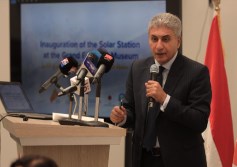 وزير السياحة 