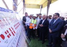 وزير النقل يشهد التشغيل التجريبي لكوبري أبوشوشة بقنا