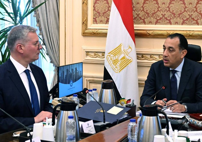 رئيس مجلس الوزراء ووزير البترول