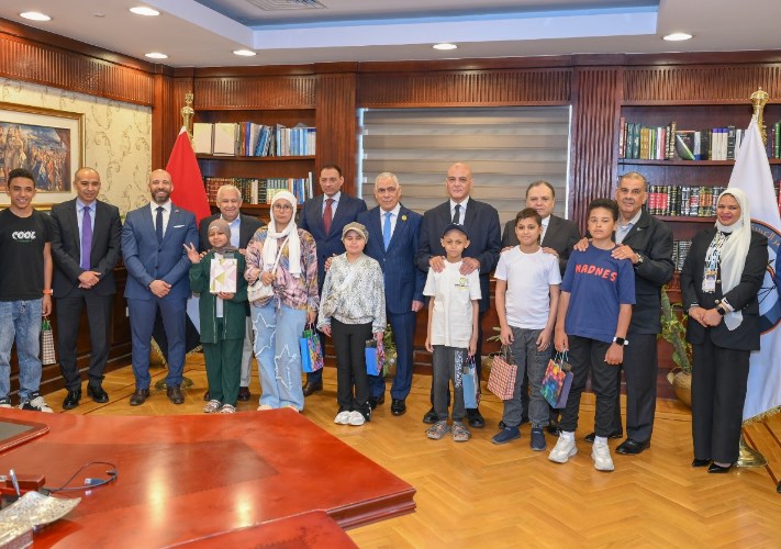 النيابة العامة تستقبل أطفال مستشفى 57357