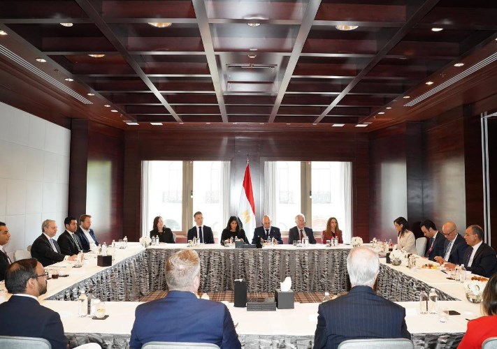 وزير الخارجية يلتقي الشركات وصناديق الاستثمار البريطانية