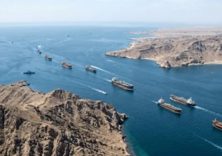 مالكو السفن العالقة يترقبون فتح مضيق هرمز مع استعداد 600 ناقلة للمغادرة