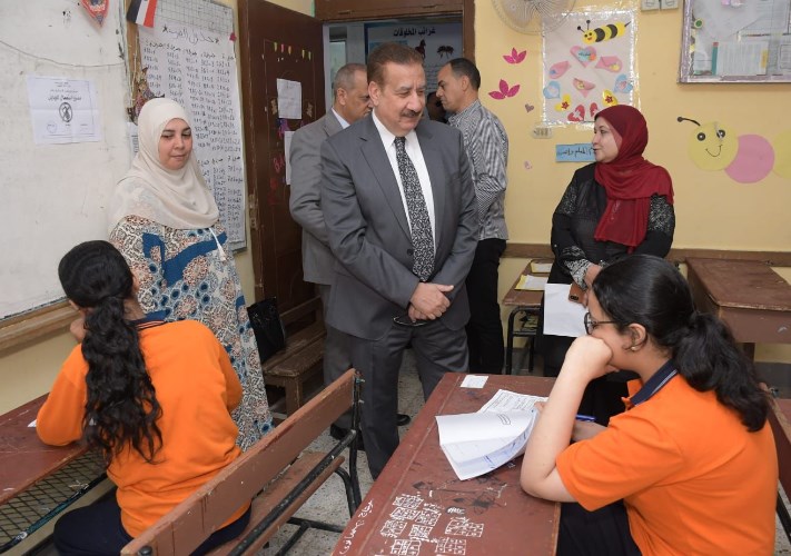 محافظ بورسعيد يتفقد لجان الامتحانات