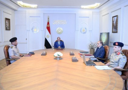 الرئيس السيسي ووزير الدفاع 