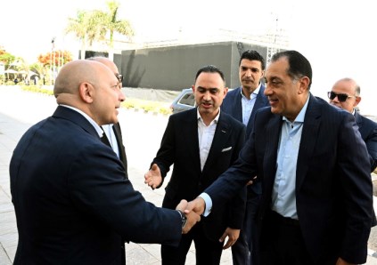 رئيس الوزراء يفتتح عددا من المشروعات بأكتوبر