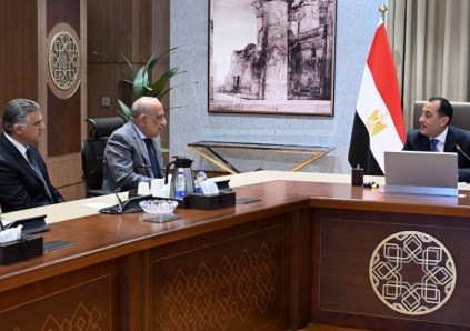 تابع اليوم الدكتور مصطفى مدبولي، رئيس مجلس الوزراء، مستجدات الموقف التنفيذي لمشروعات الطاقة الجديدة والمتجددة