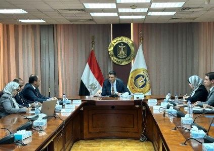 خالد هاشم، وزير الصناعة 