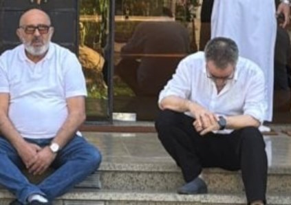 فنانون في صلاة الجنازة 