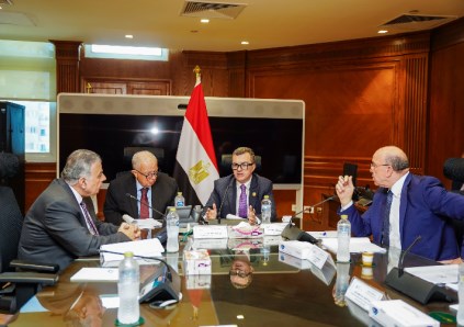 اجتماع لجنة الاستثمار