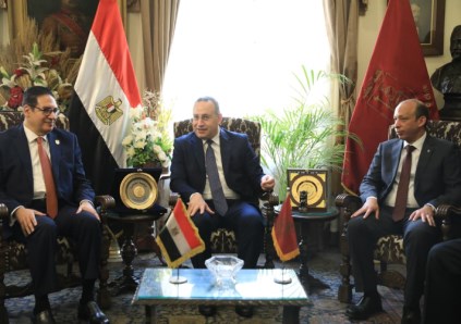 من قلب قصر العيني، تتسارع خطوات التحول نحو طب رقمي وبحث علمي يربط المعرفة بالإنتاج، ويعيد تشكيل مستقبل الرعاية الصحية في مصر