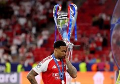 جابرييل لاعب آرسنال الإنجليزي