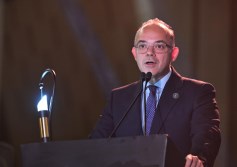 وزير الاستثمار 