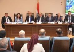 وزير الإسكان 