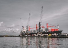 خطوط الحاويات 