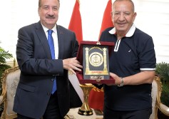 محافظ بورسعيد وكامل أبو على