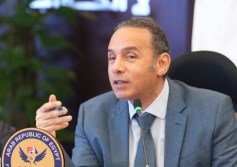 الدكتور إسلام عزام