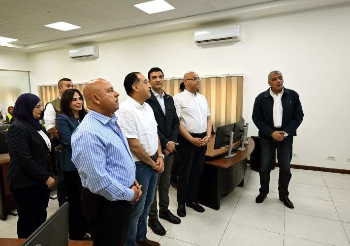 رئيس الوزراء يتفقد مركز تحكم غرب الإسكندرية 