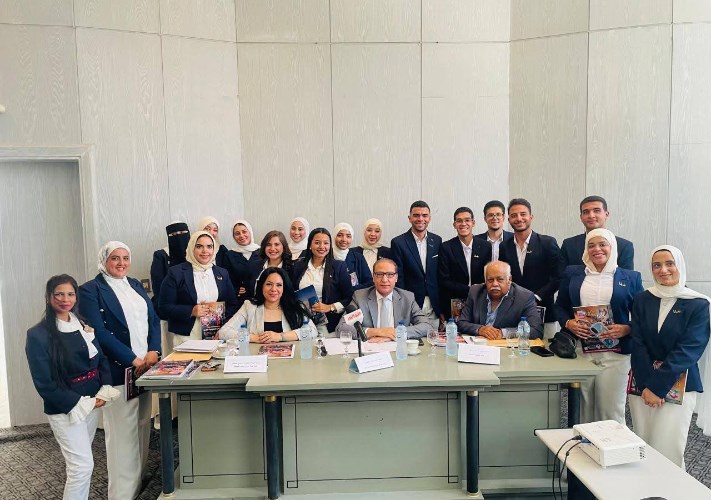 «فاميليا».. مشروع تخرج بأكاديمية أخبار اليوم يستعرض تحديات التكنولوجيا والاقتصاد والعلاقات الأسرية