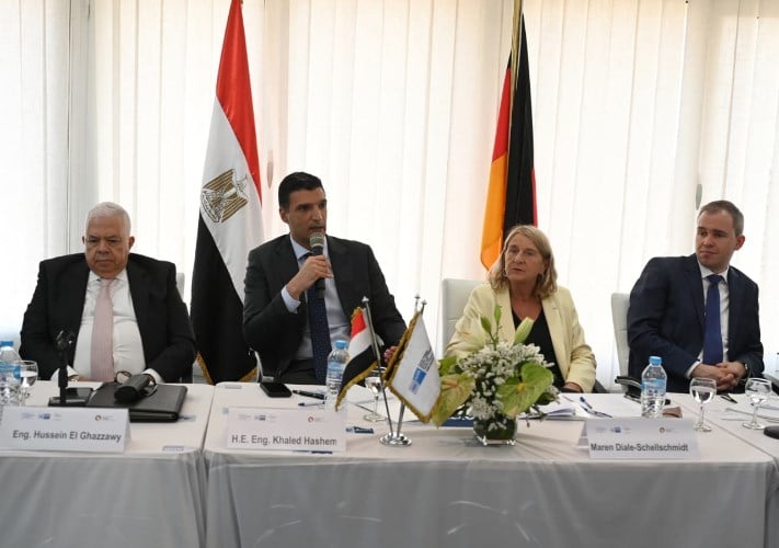 خالد هاشم وزير الصناعة