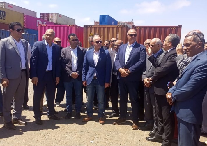 وزير الاستثمار من ميناء الدخيلة: خفض زمن الإفراج الجمركي أولوية لتحسين بيئة الأعمال