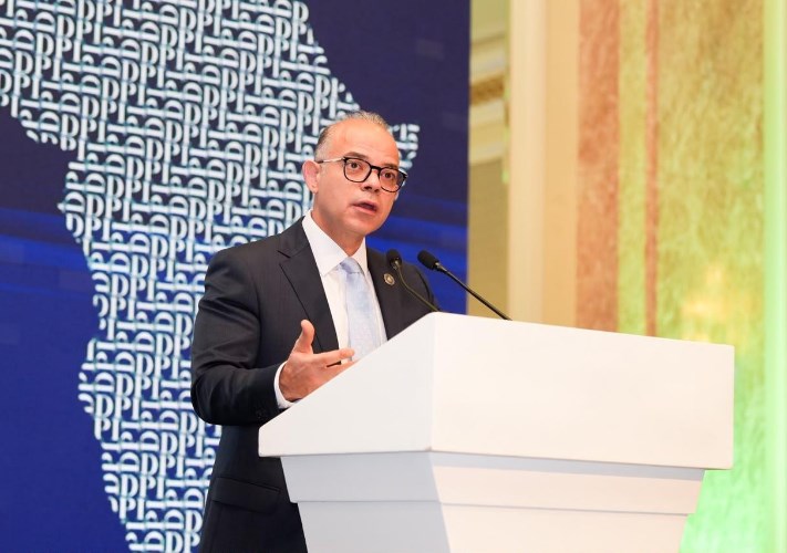 وزير الاستثمار 