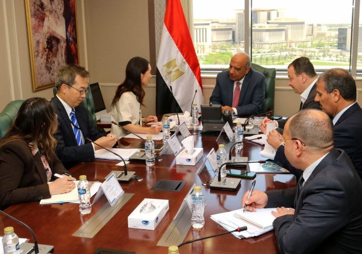 وزير الكهرباء يبحث مع JICA تعزيز التعاون بقطاع الطاقة المتجددة