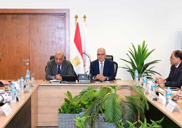 وزيرا الري والكهرباء يبحثان التوسع في استخدام الطاقة الشمسية بمحطات الرفع