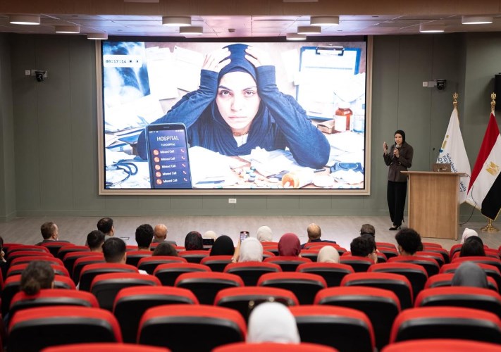 جامعة مصر للمعلوماتية: 5 تطبيقات ذكية لتحسين الرعاية الصحية لكبار السن والأمهات والأطفال