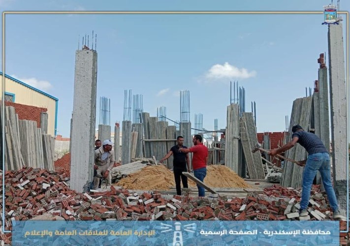 حملات مكثفة لإزالة التعديات ومخالفات البناء في أحياء الإسكندرية