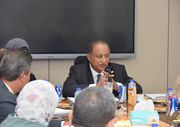 طارق مخاريطة رئيس الشركه