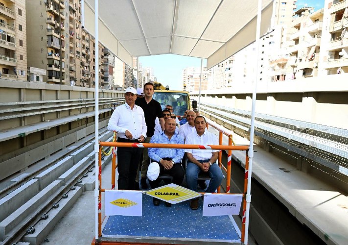 وزير النقل يتفقد مشروع مترو الإسكندرية