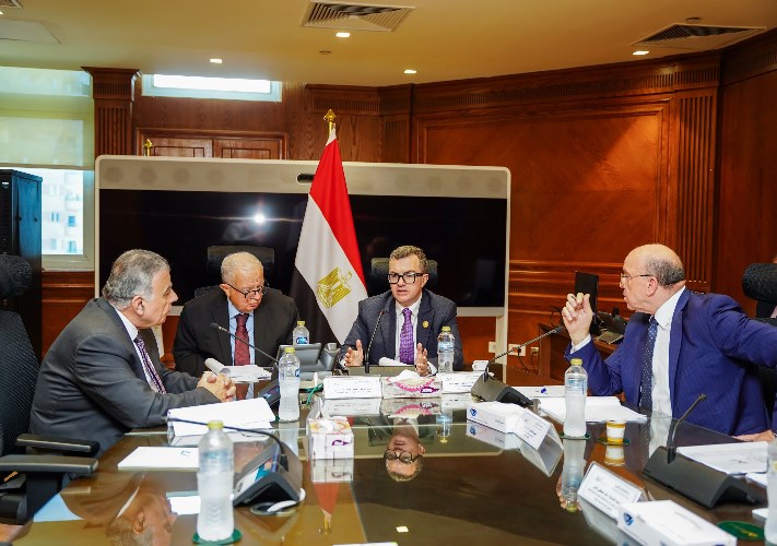 اجتماع لجنة الاستثمار