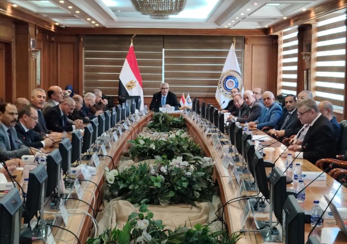 متابعة قرارات التعليم العالي وتطوير الخدمات والأنشطة الطلابية داخل الجامعات المصرية