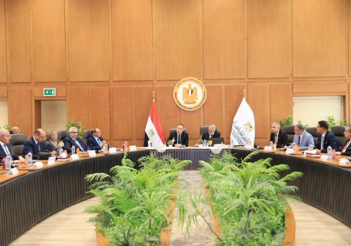 وزير التعليم العالي يترأس اجتماع مجلس الجامعات الأهلية لاعتماد شراكات دولية جديدة وتعزيز تنافسية الجامعات المصرية عالميًا