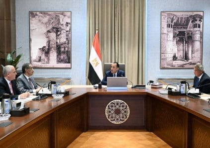 رئيس الوزراء يعقد اجتماعا لمتابعة تنفيذ تكليفات الرئيس السيسي بشأن الإعلام