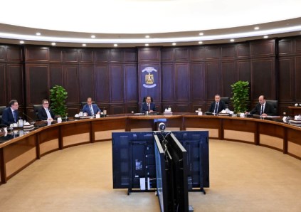 رئيس الوزراء يتابع الخطوات التنفيذية للتعيين حديثاً واختيار الوظائف القيادي