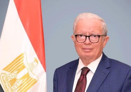 الدكتور حسين عيسى