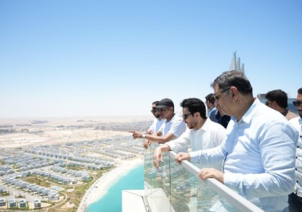 وفد من وزارة البلديات والإسكان السعودية يزور العلمين الجديدة