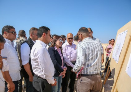 وزيرة الإسكان تختتم جولتها بمطروح بتفقد أعمال الأراضي البديلة لمشروع تطوير «علم الروم»